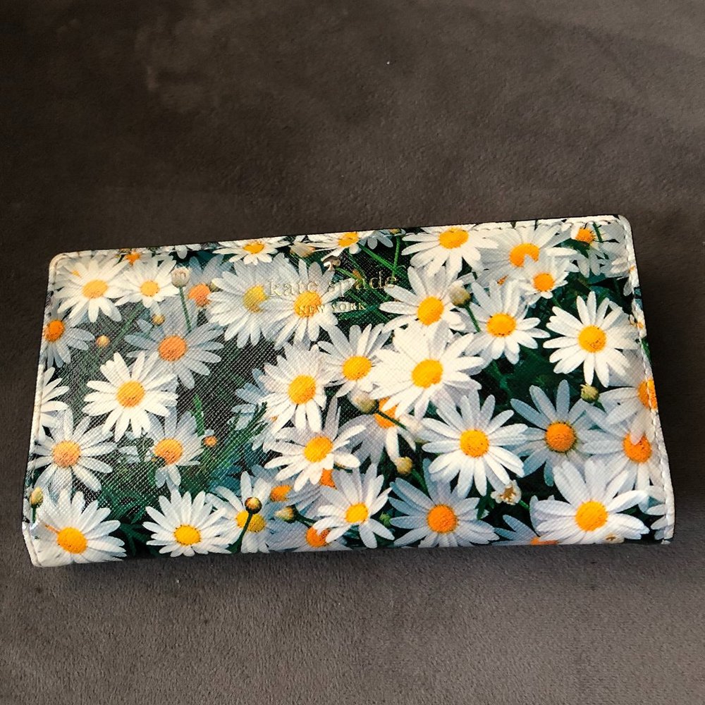 Kate Spade Daisy wallet